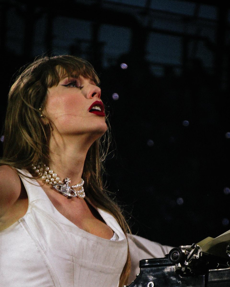 a greater woman wouldn't beg but i looked to the sky and said