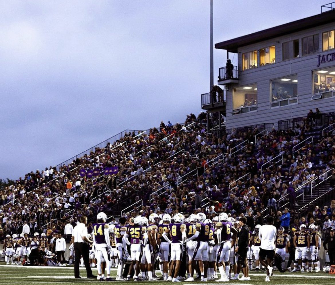 austinbuescher3's tweet photo. After a great conversation with @coach_geiser I am blessed to receive an offer from @AshlandFB.
@JimCordle63 
@Coach_Orsini https://t.co/11Cx9vEJM0