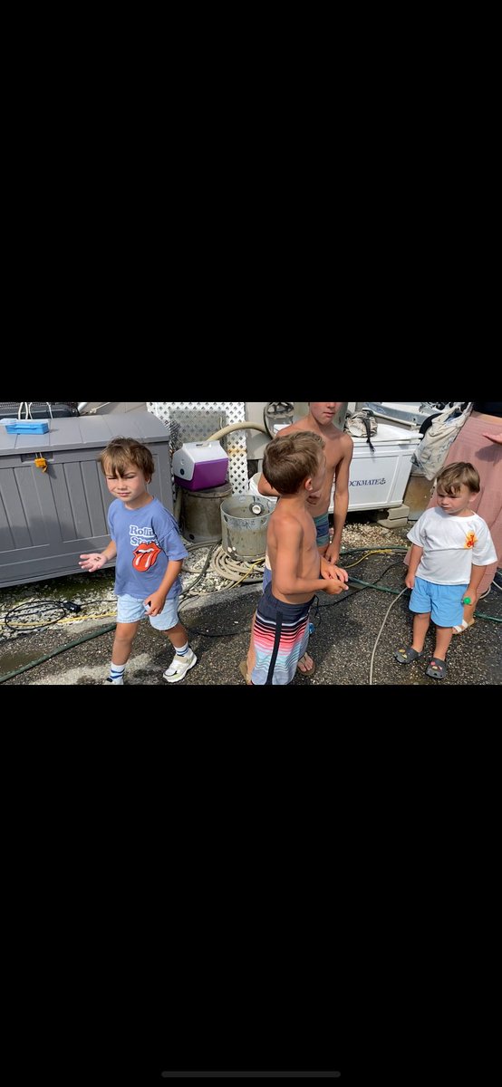 ReClamtheBay's tweet photo. Clams and children hard at work. Surf City Upweller. https://t.co/hrJVz3vH9Z