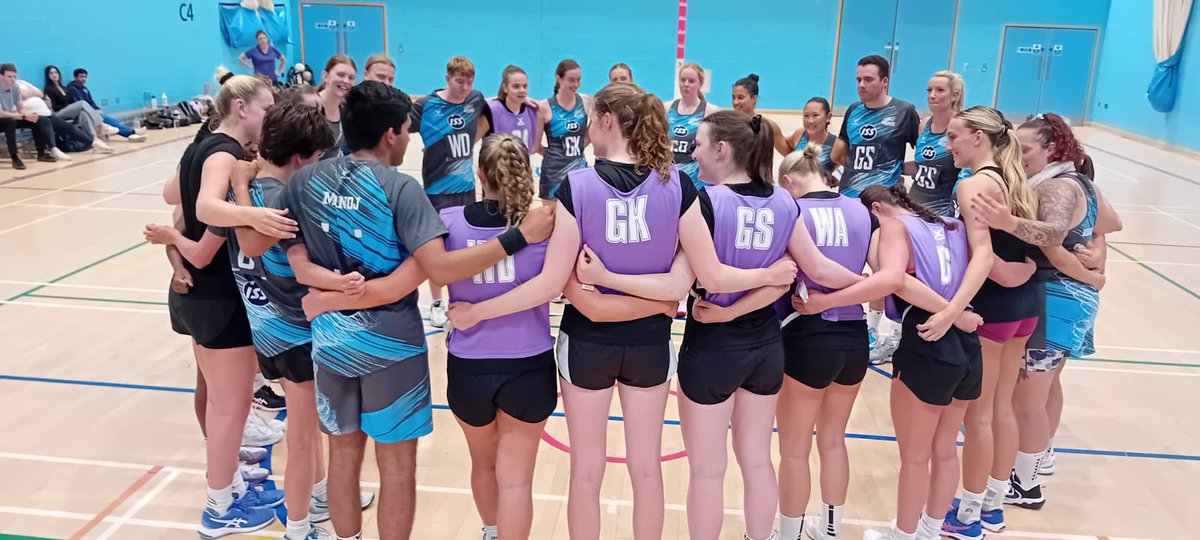 Nikkinetball30's tweet image. Huge thx Surrey Hurricanes for awesome contested 6 periods of game play for @SurreyStormNPL U21s tonight. Introducing updated rules &amp;amp; SO happy the impact of tactical changes. Very happy with intent &amp;amp; application of training to game! #variety #width #creative #squadeffort #Storm