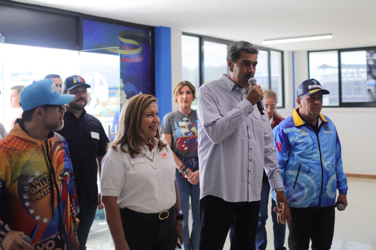 PresidencialVen's tweet photo. #DeInterés 📰| El Mandatario nacional @NicolasMaduro agradeció el importante apoyo y buena voluntad del presidente del Banco de Desarrollo de América Latina y el Caribe (CAF), Sergio Díaz-Granados, luego de lograrse liberar los recursos que estaban represados, permitiendo realizar una inversión  en este Complejo Hidrológico Batalla de Carabobo.