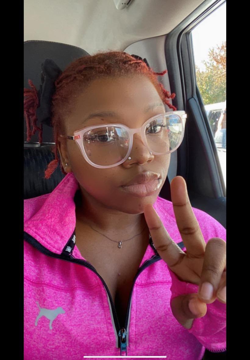 GraceKCTV5's tweet photo. This is Tykeedra Henderson. She was shot in her car at a QuikTrip on the 4th. She was just 22. 

Police are still searching for her killer. 

Tonight @KCTV5 her family will celebrate her life with a balloon release. 

How she’s being remembered at 5 &amp; 6. https://t.co/U2TEvUpvne
