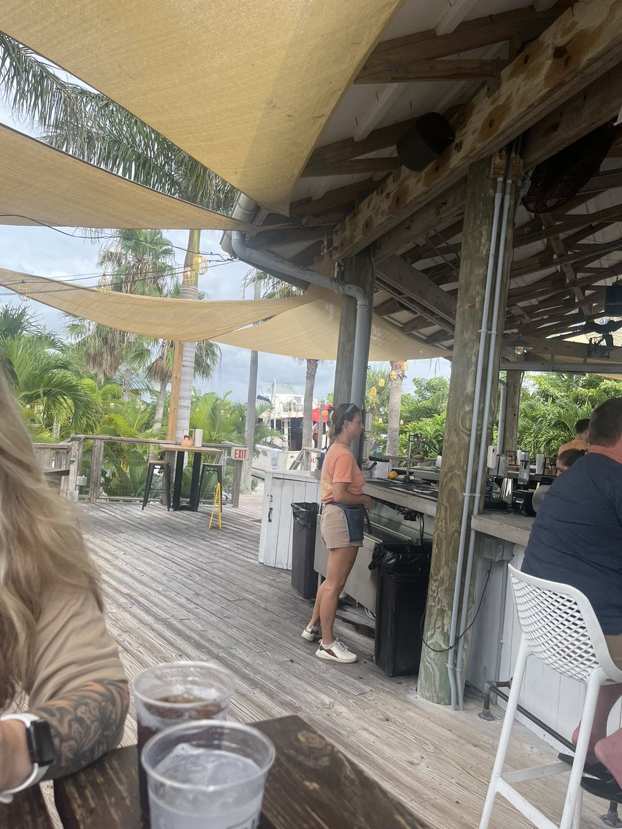 cardboardcohort's tweet photo. Enjoying this little get away with my wife @AmberPotter00 snacking on some gator while we enjoy a nice dinner outside by the water

#vacation #tampabay #florida #getaway #calm #zen #foryou #timeaway #relaxation https://t.co/HhxSSd5oSt
