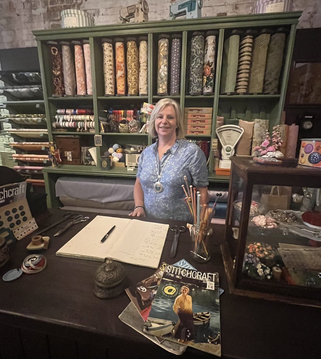 lyndajharrison's tweet photo. Lovely day in my role as Vice Chair of Sevenoaks District Council attending the Mayor of Medway’s  event - a tour at Chatham Dock yard where a lot of “Call the midwife” was filmed, which included  an afternoon tea. #sevenoaksdcchairman #sevenoaks #sevenoaksdistrictcouncil https://t.co/7zvwouQQCA