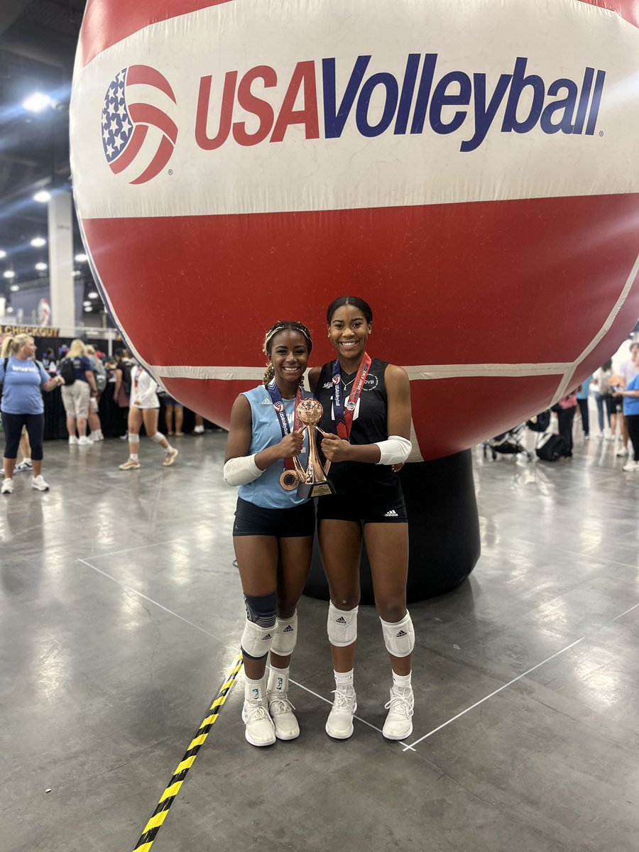 Ivy Maxwell tweet media