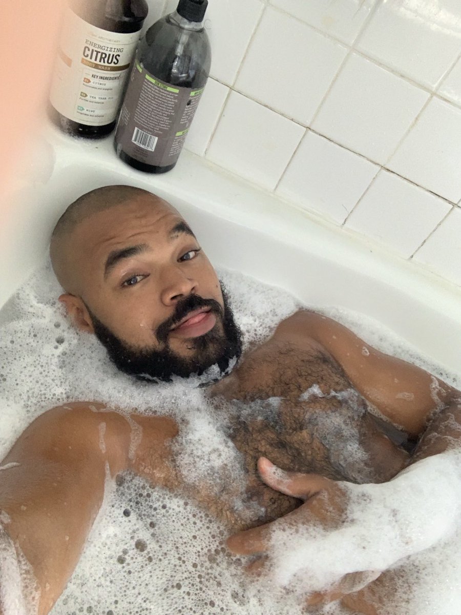 RamonNYC's tweet photo. Love a bubble bath 🛀 https://t.co/3k6DOdKipb