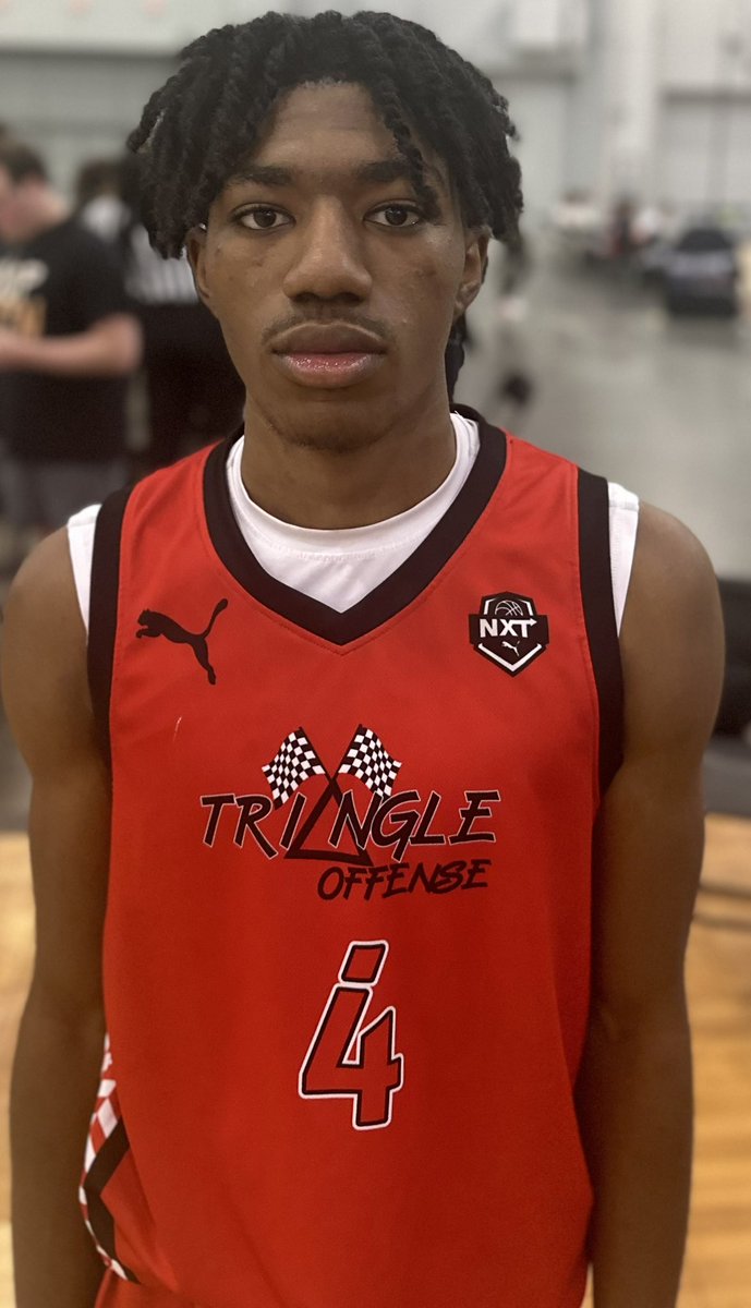 What a dogfight between Kountry Wayne Elite and Triangle Offense Elite! Kountry Wayne Elite knocked down a game-winning three-point shot at the buzzer to secure the win, thanks to Jordan Smith’s 44-point performance. Smith showed complete dominance from beginning to end,