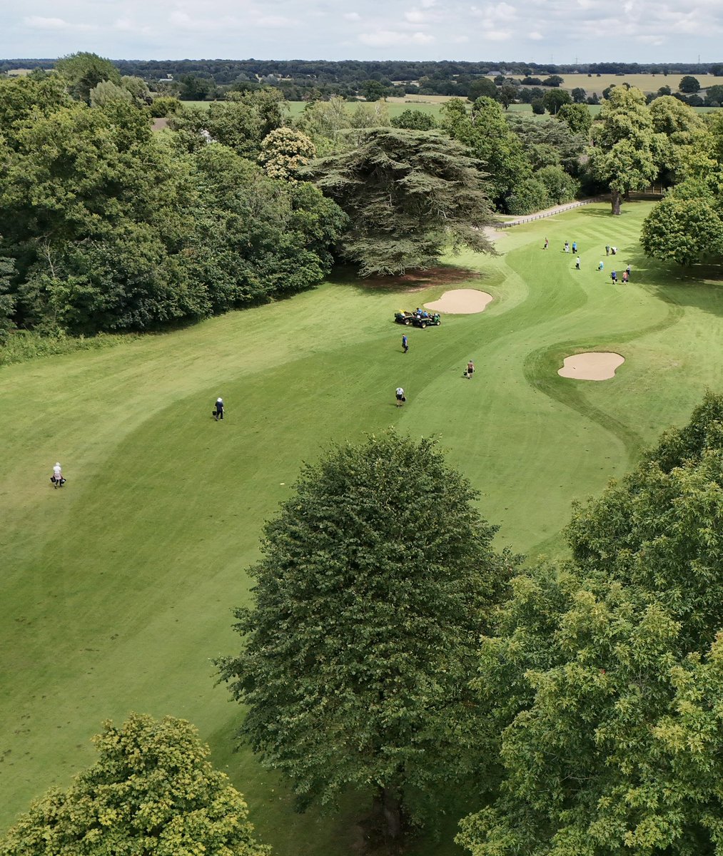 Springettliam's tweet image. Thanks to all the members who helped us today divotting the front 9 fairways @BraintreeGC superb effort by all 💪🏻