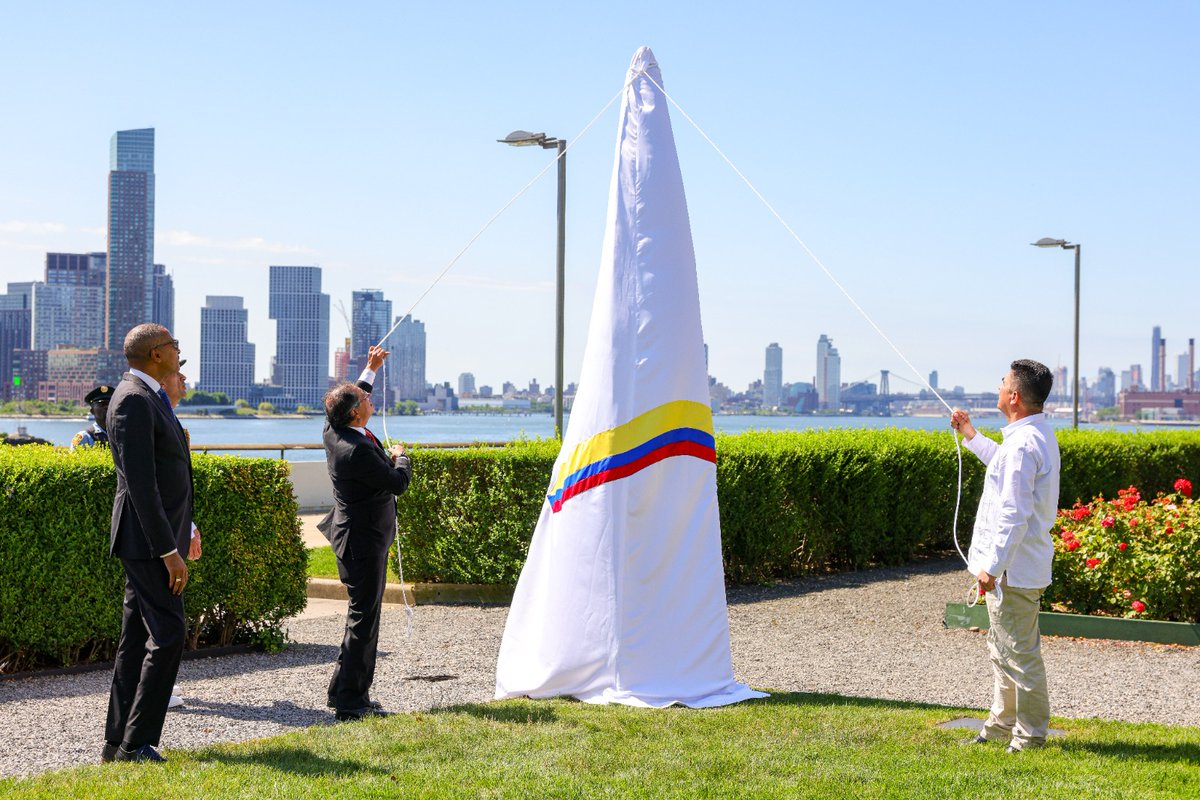 Consejería Comisionada de Paz tweet media