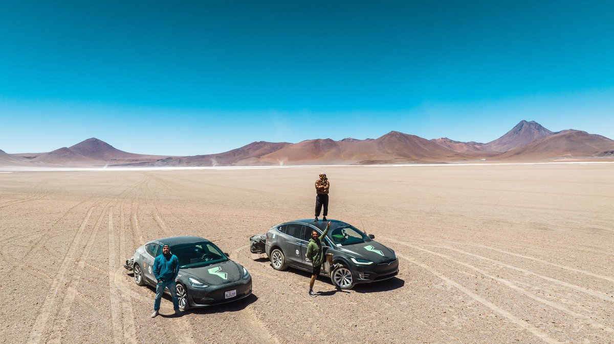 OliverUmpierre's tweet photo. Crossed the Americas in 2 Tesla. World record. Not enough for a reply @elonmusk ?  #ElectricCars #Tesla #worldrecord https://t.co/IJH9xBVtfU