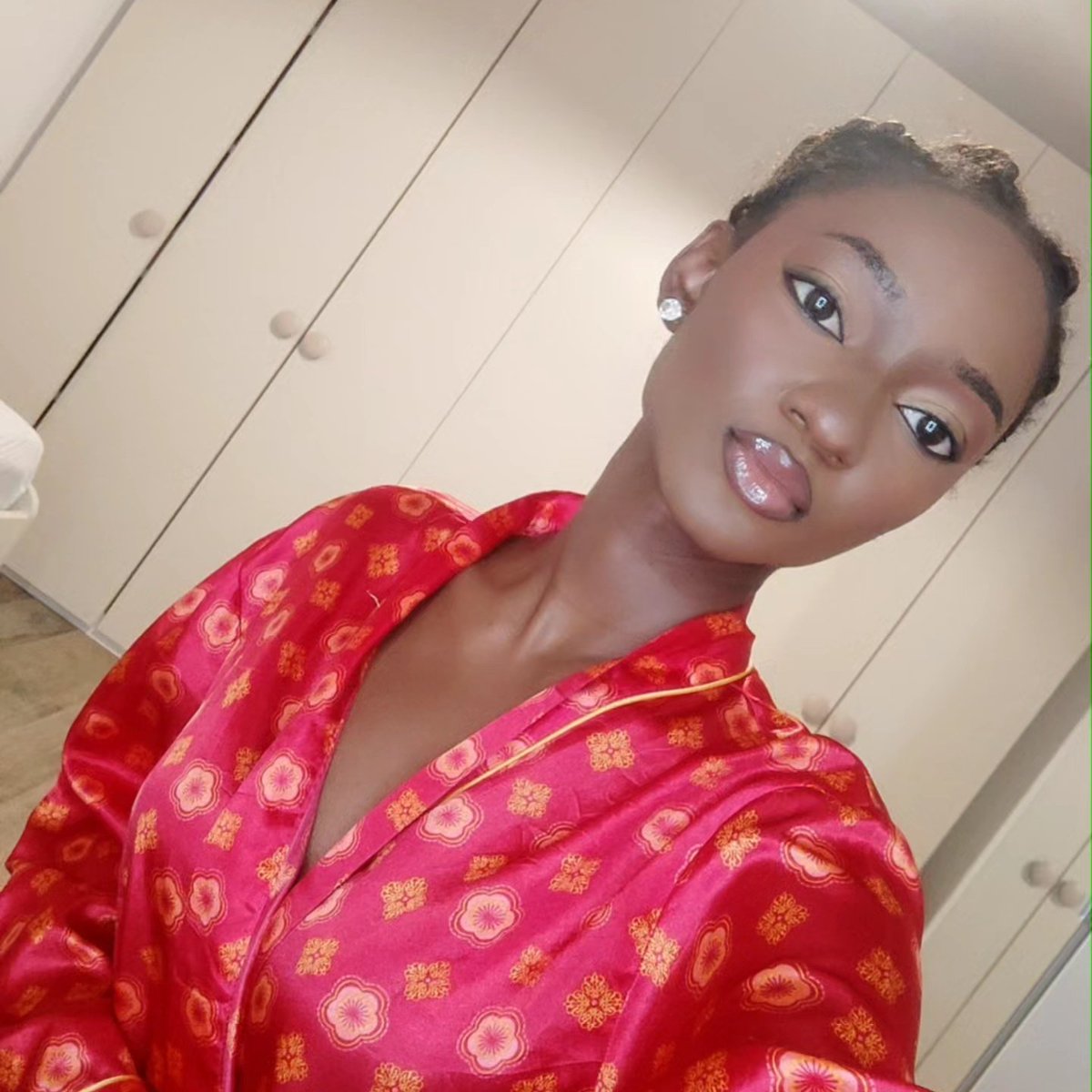 brownbesty's tweet photo. #NewProfilePic https://t.co/NNhC4h0xTD