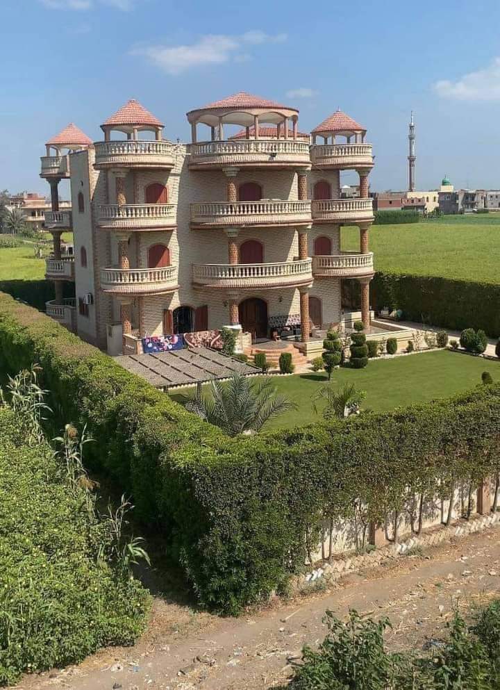 HOssAM13990's tweet photo. انتو فلاحين وعايشين في ارياف

بيوت الفلاحين : 👇 https://t.co/oNzBX02rS0