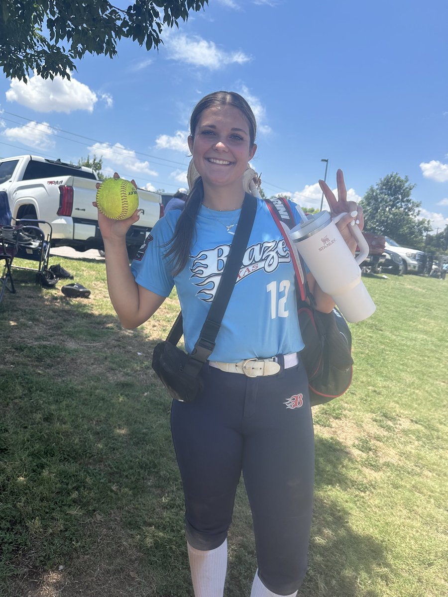 Scored 22 runs in the first 2 pool games of the Triple Crown Southwest Summer Nationals. Last pool game at 8am tomorrow then Bracket starts!! These ladies dropping 💣!! <a href="/BlazeFastpitch/">Texas Blaze</a> <a href="/alexusworthy09/">alexus worthy</a> <a href="/LexieGanter/">Lexie Ganter</a> <a href="/JoKusenberger/">kailyn JO kusenberger</a>