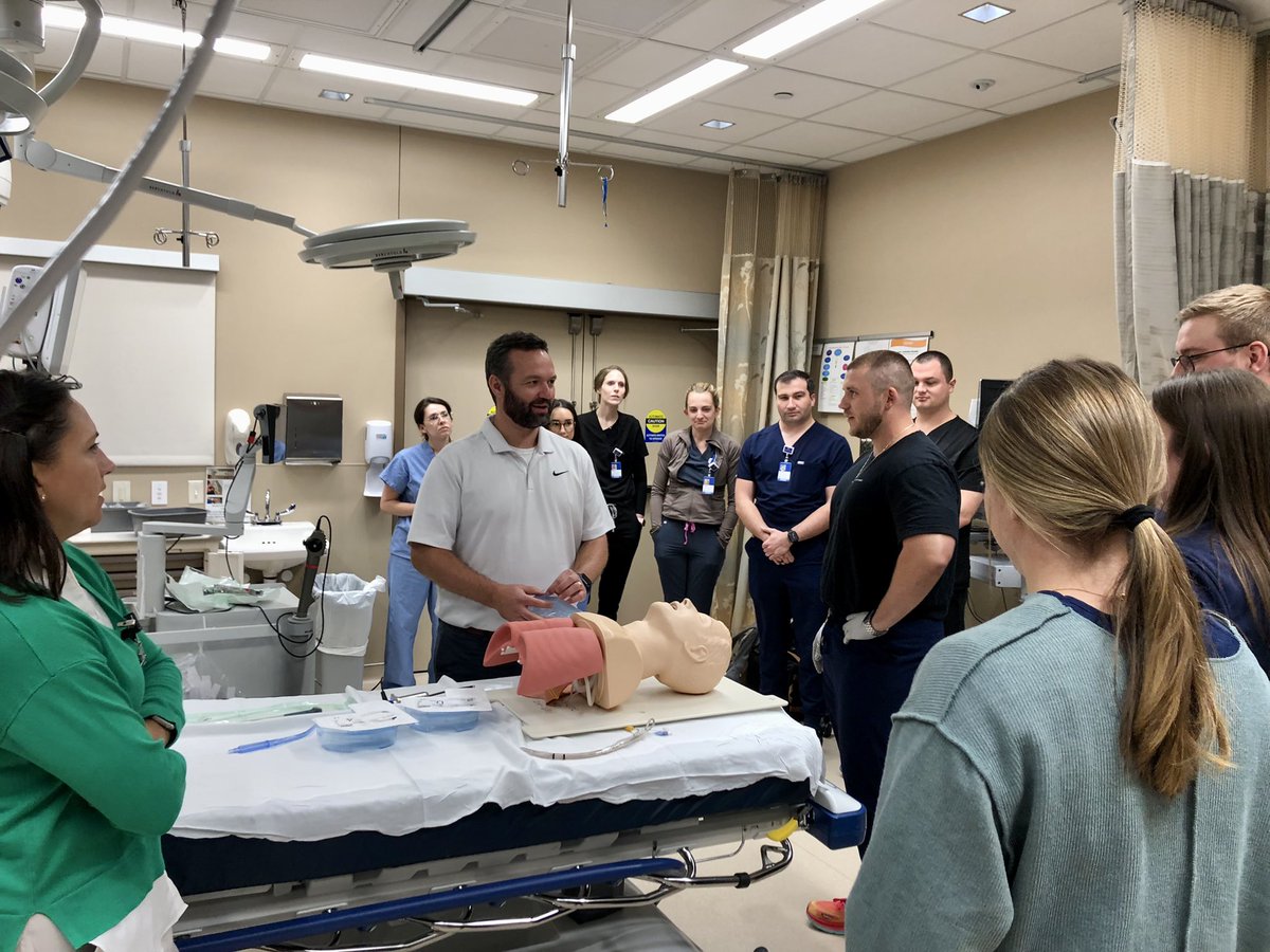 IMMCEMResident's tweet photo. @bjennett7 ‘s Airway Extravaganza today had one critical point:  HAVE A PLAN!

(Lots of different toys don’t hurt though) https://t.co/3LALtSTE4I