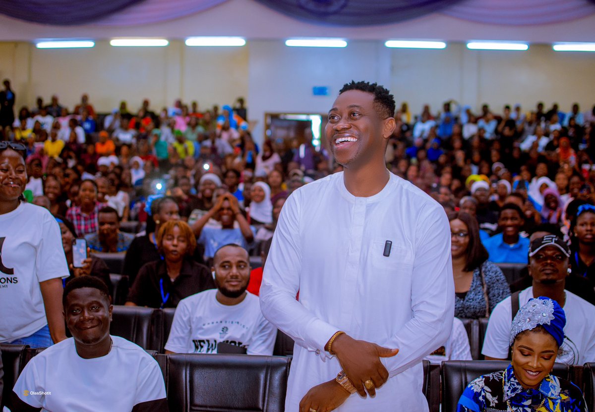 Olasgraphics's tweet photo. My Lens on @TheDimejiLateef 

Lateef Adedimeji brought so much energy to the Lasudebate program, It was a pleasure snapping these moments with him. 
 #LateefAdedimeji #Lasudebate #allnotions https://t.co/ehVGkWvml0
