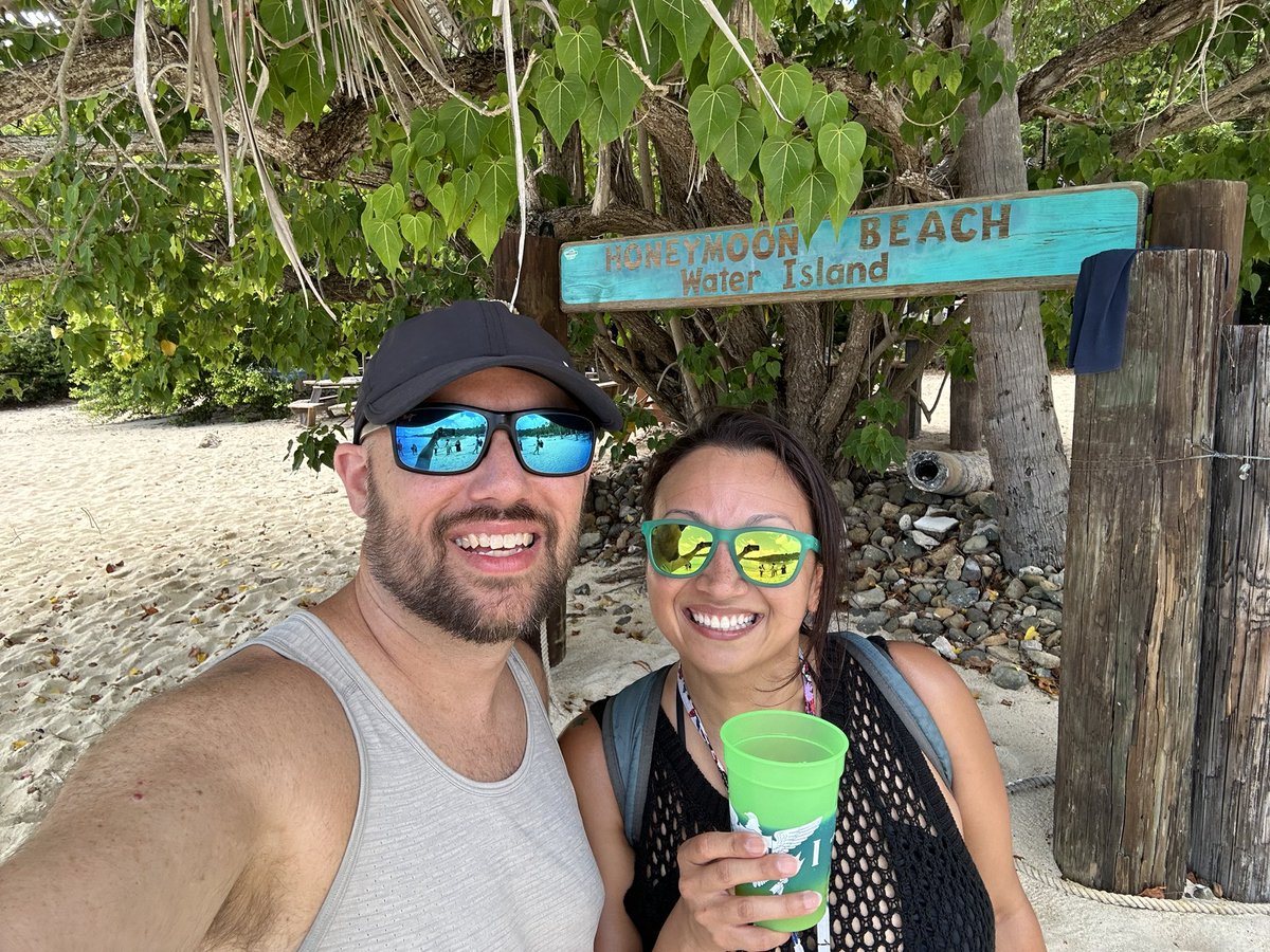 sdaviespoker's tweet image. Paradise found! 🌴 Enjoying the sun, sand, and sea with my amazing wife on Honeymoon Beach, Water Island, USVI. #USVI #Paradise