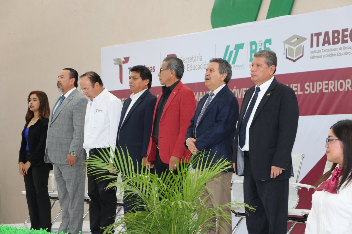atcnld's tweet photo. Agradecemos al rector de la Universidad Tecnológica de Nuevo Laredo, Ing. José Antonio Tovar Lara su invitación a un evento tan significativo; la entrega de "Becas Futuro Tamaulipas Nivel Superior". #ATC #NLD #educacion https://t.co/t85NoRV4JN