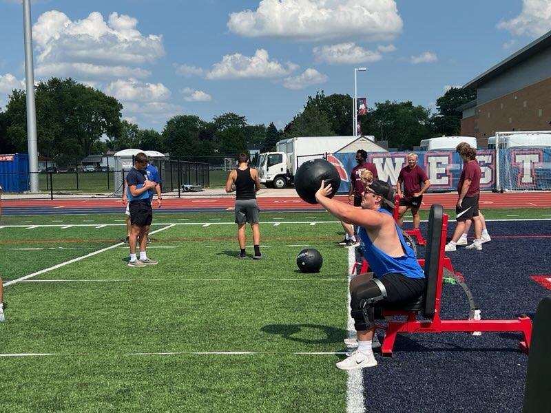 The_Coach_Hart's tweet photo. Thank you @WABlackhawkFB for another excellent day of BBB! Love being able to get together with the hardest working position on the field to have some fun and compete! https://t.co/U7DReFFgD0