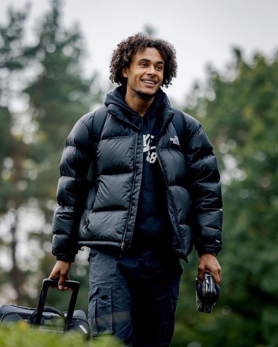 fabrizoromanoz's tweet photo. 🚨🔴| Joshua Zirkzee 🇧🇶
#MUFC https://t.co/usOSKU3EhI