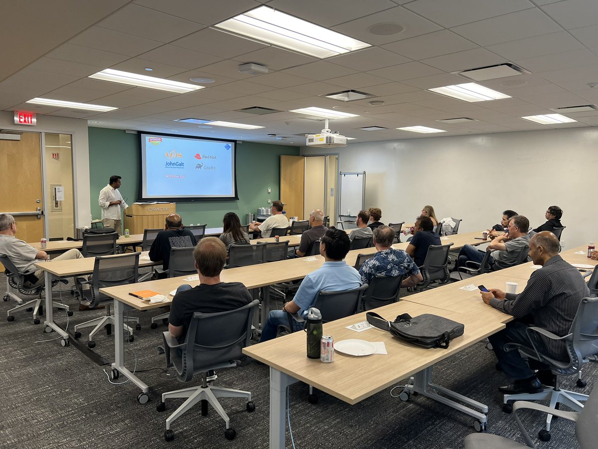 BostonJavaUsers's tweet photo. July meeting getting going at @Oracle’s Burlington campus. Thank you to our host and to our chapter’s other sponsors! #ACM #Java https://t.co/MwDplvVwj4
