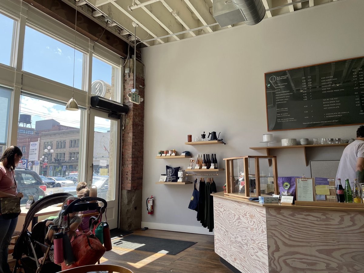 Are you looking for excellent coffee in Seattle? Head over to Elm Coffee Roasters for great brews in a lovely cafe, or grab a bag online
#fillinthecoffeemap 

Full post below!
purecoffeeblog.com/2024/06/elm-co…