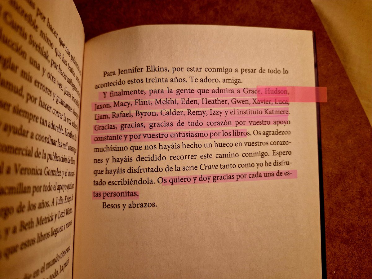 Virgiinia20_'s tweet photo. Hoy termine mi saga favorita, hoy le digo adiós a estos personajes que me han hecho la vida un poco más bonita.❤️
Cada día amo más leer, hasta luego saga crave.❤️
Hasta luego Hudson y Grace.❤️
#sagacrave #hudsonvega #jaxonvega #gracefoster #LibrosRecomendados #LibrosNuevos https://t.co/K80vBK6Tis