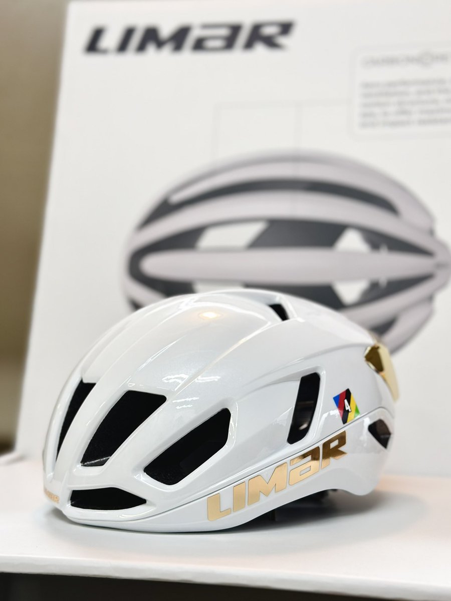 ManyS_cycle's tweet photo. ／
LIMARカヴェンデッシュモデル入荷‼︎
＼

後ろのGOLDエアロパーツ外してもGOLD👑

ご予約いただいてた方、大変お待たせしました。本日より順次出荷して参ります🙇 https://t.co/Li0Nj9eBJq