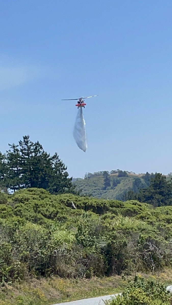 CALFIRECZU's tweet photo. Another quick attack has lead to a successful outcome on this one. Thanks to our mutual aid partners on the #IrishFire. CAL FIRE, Coastside Fire, San Mateo County Fire, @LaHondaFD @KingsMtnFire @SMCSheriff @CALFIREBEU @calfireSCU #CaWx https://t.co/vBmyjPA4BP