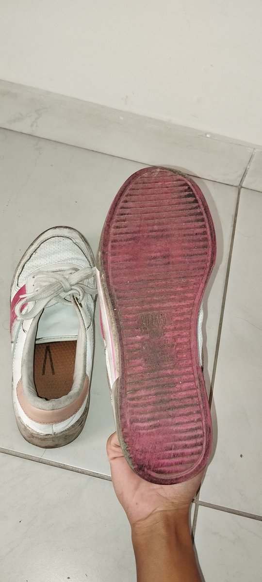 bel_pack's tweet photo. *VENDO* sapato usado - 120 + frete
Mais sujos e gastos, impossível...quem vai ser o porquinho que eu vou obrigar a comprar e limpar com a língua ??? 👅
#feetfetish #Findom #pe #amopes #feet #foot#amopés #podolatria #pés #footfetish #compropacks #vendopacks #feetfinder
#packpe https://t.co/G0O9lRk6xC