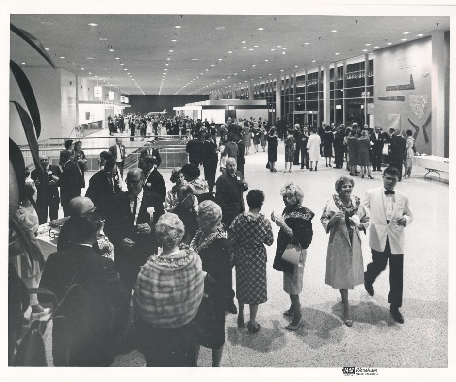iflyfresno's tweet photo. Throwback Thursday! This photo spotlights  the terminal lobby grand opening. Can you guess the year? It’s amazing to see how much has changed since then. @iflyfresno is continuing to grow! Stay tuned to see how far we’ve come with our #FATForward Terminal Expansion Project. https://t.co/177hMl7L1K