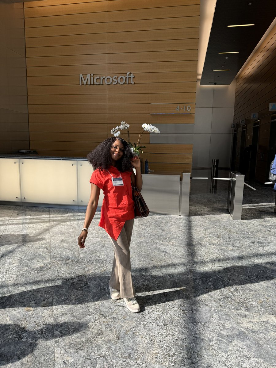 IkegahRuth's tweet photo. And I spoke on a panel too on building open source infrastructure with @chaoss_africa 😍😍 https://t.co/3CfF03YY8a