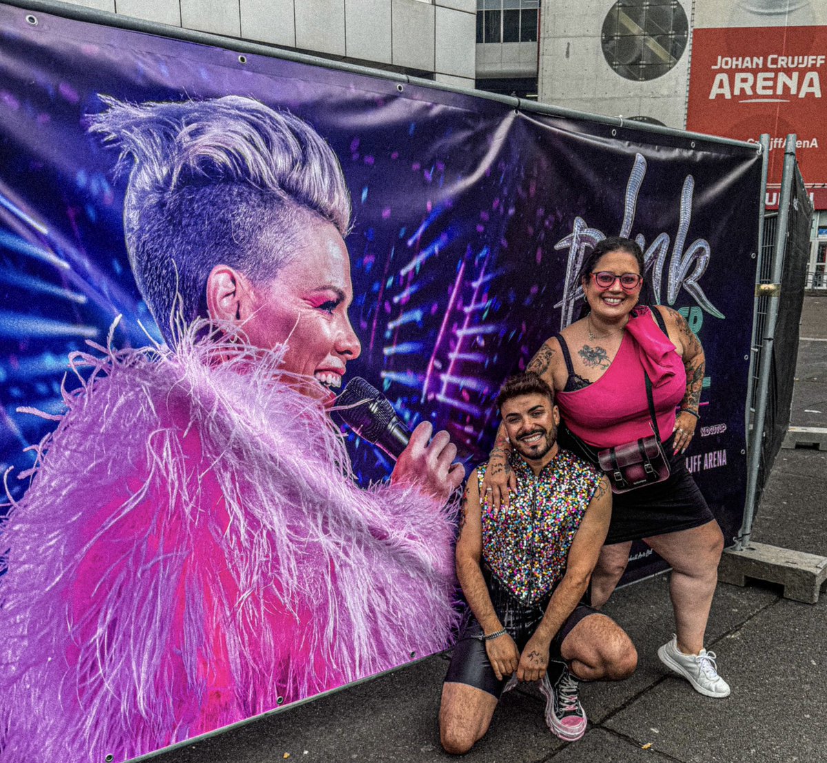 Jon_fr's tweet photo. thank you mama @Pink for these magical, beautiful, crazy and happy moments 💜 #summercarnival2024tour. https://t.co/Q1tjZ01Xja