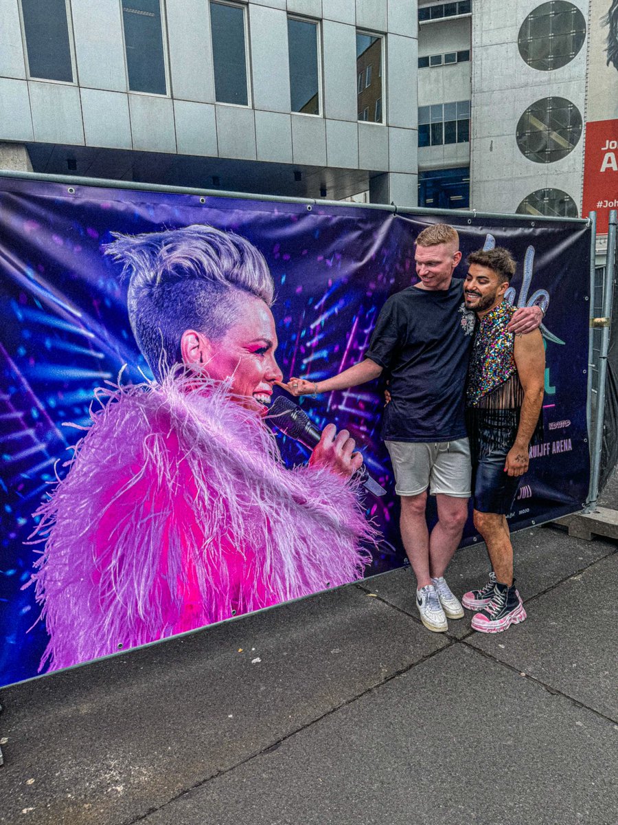 Jon_fr's tweet photo. thank you mama @Pink for these magical, beautiful, crazy and happy moments 💜 #summercarnival2024tour. https://t.co/Q1tjZ01Xja
