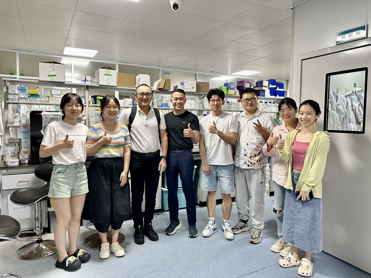 DrMLChua's tweet photo. Been 5 years since I returned to Wuhan for an academic visit as a visiting #Prof to #zhongnan hospital #wuhan university.
The city is still so alluring with much confluence of old and new.
Staggering how they cope with 3500 bed hospital!
Hoping to #createadifference https://t.co/xEMXXP80Mr