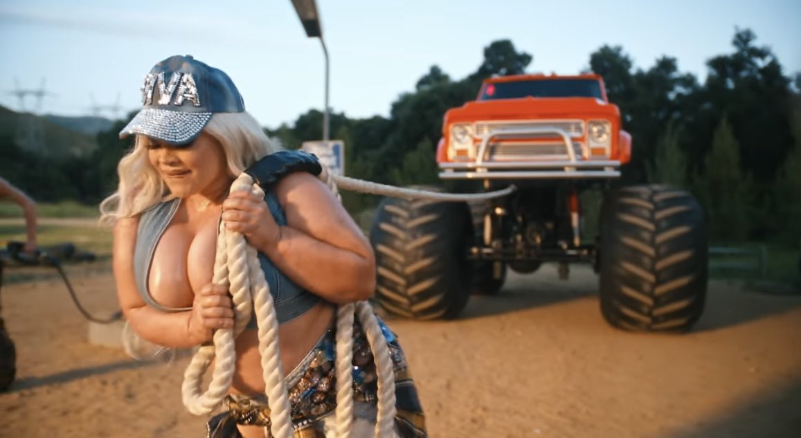 PopCentral tweet media