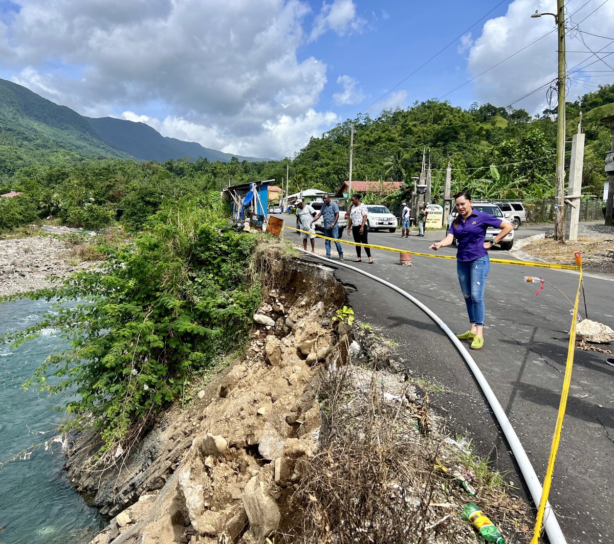 annmarievazja's tweet photo. The #ActionTeam along with reps fr NWA visited 2 major breakaways in the #RioGrandeValley fr the hurricane.
1st in #GingerHouse that just fix in April😫
2nd #BarryHill about to be rehabilitated now xtra work

This on top of what needed fixing no pretty pon wi, but #GOJ on it 🇯🇲🙏🏻 https://t.co/DPyn8eR1bS
