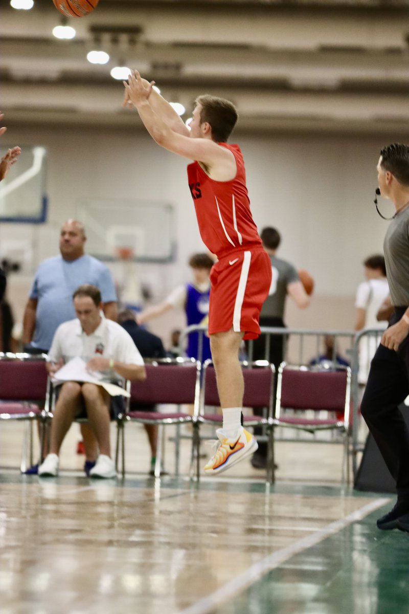 HawksEliteAAU's tweet photo. 17u HGSL Stats vs ASA Select:

@doroughjake11 18p-4a-2s (4 3s)
@Bk1_offixial 10p-5r-3a-2s-2b (2 3s)
@jp_baldwin1 11p-6r-5a (3 3s)
@gr3ysonnnn 7p-4r-5a-4s-2b
@WesleyLindsey07 10p-4r-2s (2 3s)
@Garrett_Giles12 11p-4r-2a
@JacobAmonett 3p-6r-5a-2s
@TyreseStovall 6p-8r-2b https://t.co/6e2kZVg3yr