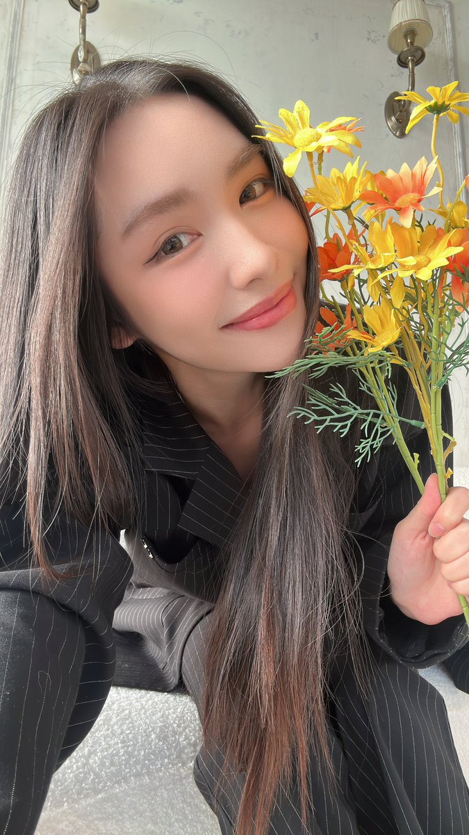 Lookkaeww_k's tweet photo. Good morning to my world🌏🤍✨
Let’s get to work and enjoy our life:) love you babe🤘🏻🌻

LOOKKAEW ENDLESS LOVE 12
#lookkaewkamollak https://t.co/Li5Q6y9SoF