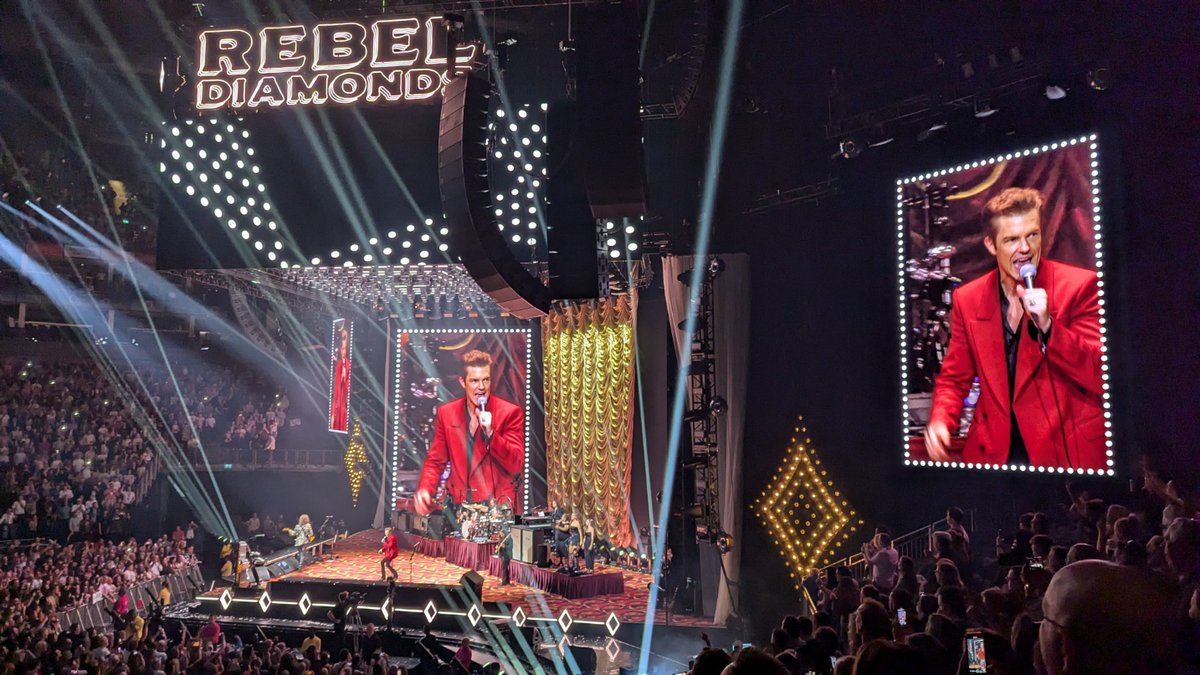 The Killers at the 02 were amazing! They've mixed up the set every night, so super pumped we got some earlier classics; For Reasons Unknown, Bling (Confession of a King), Andy You're a Star &amp; a bonus cover of A Little Respect #thekillers #o2