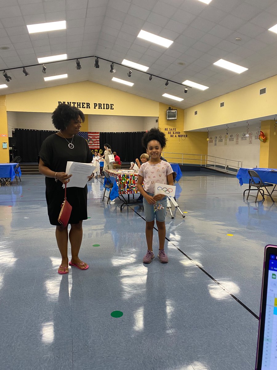 StarksHinkle's tweet photo. The talents and teamwork of this amazing Summer Learning team made Open House a success! #Getinthegame,#WeareCCS https://t.co/q74vt5s0jQ