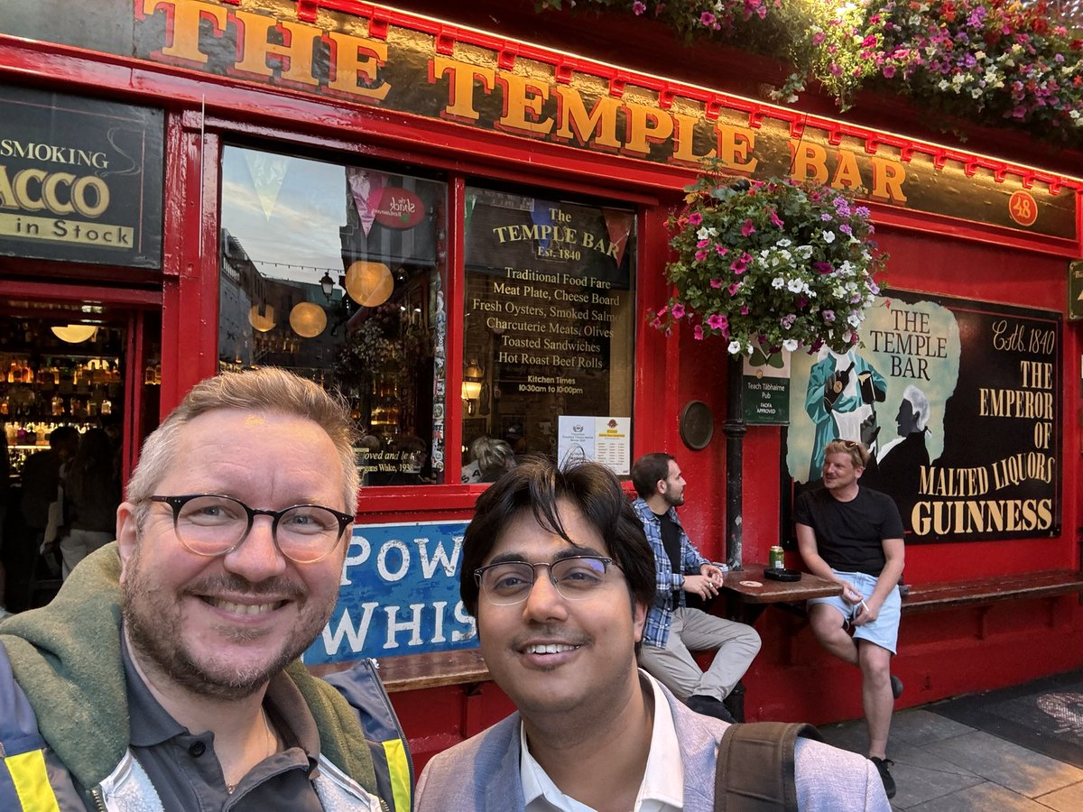 apoethig's tweet image. What a great conference @EuChemS ECC9 in Dublin! With amazing talks, posters and inspiring plenaries. From molecular spies to molecular motor (magic)…:) Thanks to the organizers @irishchemistry! Always great to meet/make friends w/ @MukherjeeChem @MedBioinorgChem @lrraurell
