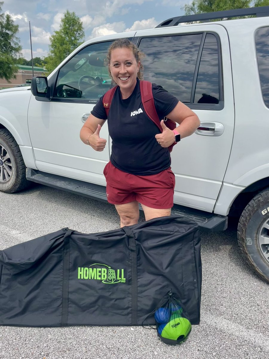 Kami Thompson tweet media