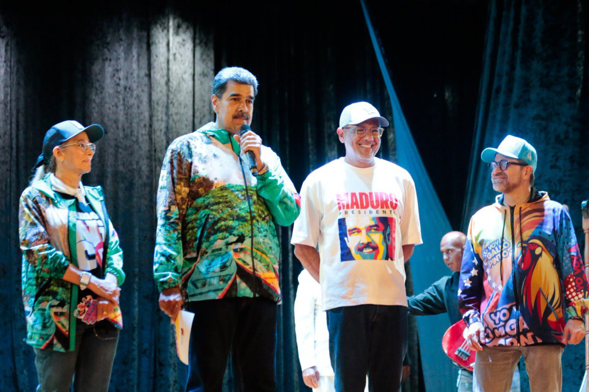 #EsNoticia 📰| Con equipos médicos de última tecnología en todas sus áreas, el presidente <a href="/NicolasMaduro/">Nicolás Maduro</a> inauguró Unidad Docente de Cardiología Infantil “Vida” de la Fundación Hospital Estadal Los Samanes, ubicado en el estado Aragua. 

Así lo concretó el Mandatario a través de