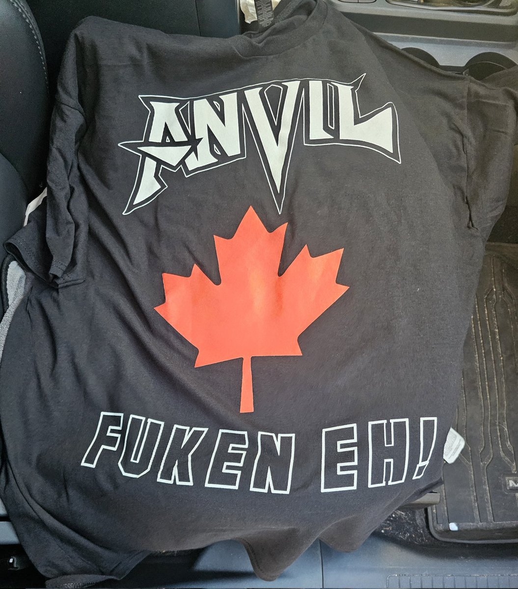 JetFixxxer's tweet photo. @AnvilMetal666 waiting for the show! https://t.co/i5yigRKLME