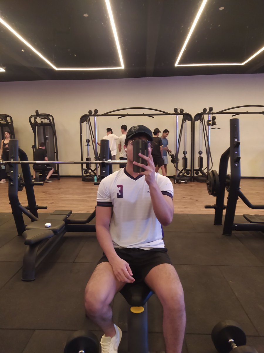 Math7dev's tweet image. Nem só de Java se vive