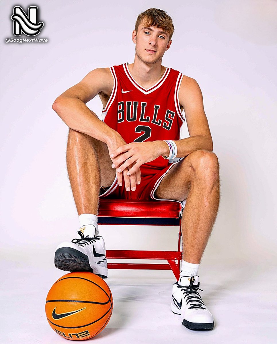 BullsWrld_'s tweet image. Chicago has been through enough 🙏