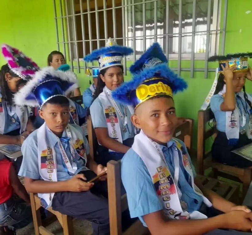 info_mppe's tweet photo. ✅📝 #NotiMPPE | Estudiantes del Edo. #Cojedes asistieron a su acto de graducación promovidos a primer grado de primaria y primer año en media general, preparados para iniciar un mundo de nuevos proyectos. 🎓📖
Vía: @cdce_cojedes
@_LaAvanzadora
@MPPEDUCACION
#KeLacreoLaPoesía https://t.co/yw01rgBCLa