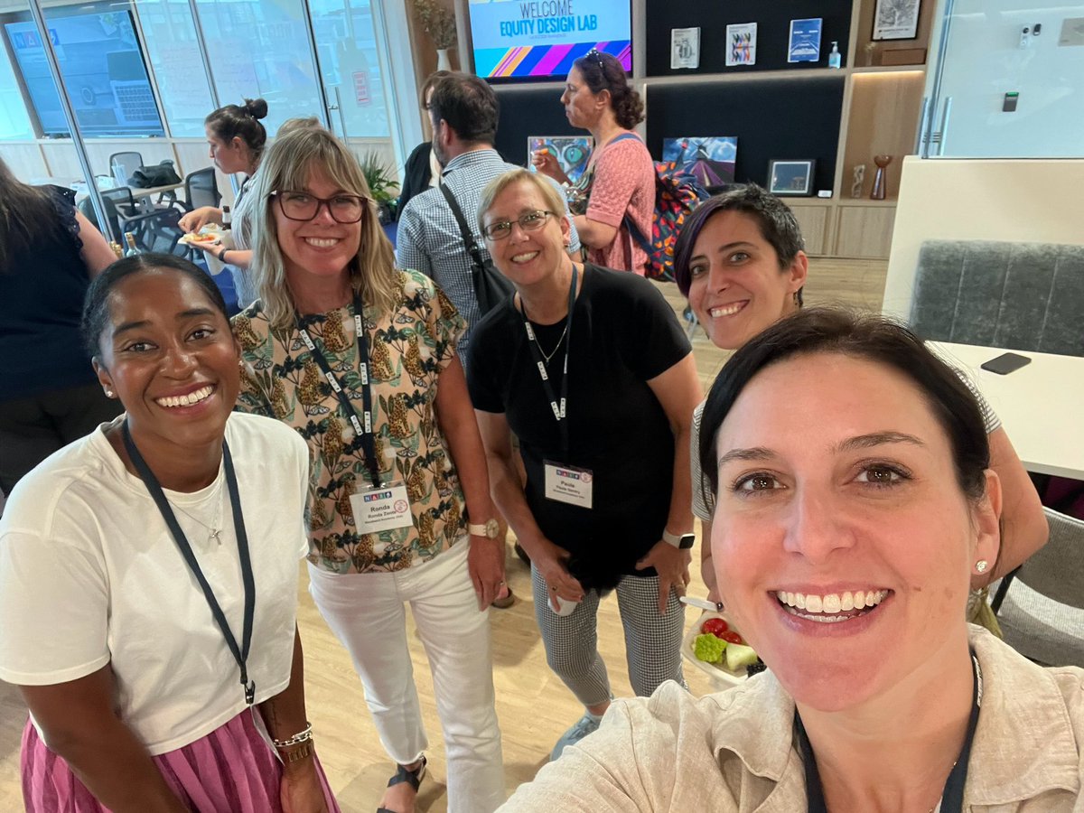 mrsacbragg's tweet photo. Proud to be learning with this team and digging into equitable grading practices with @JoeCFeldman and @NAISnetwork ! This work is hard, and it can be uncomfortable at times, but our students deserve accurate and bias-resistant grades @WoodwardAcademy #woodwardway https://t.co/KlMRXBiEG0