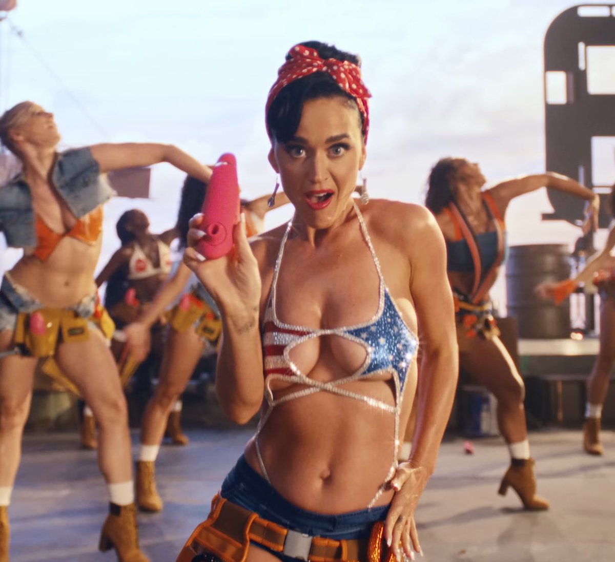 patata_18's tweet photo. The new Woman’s World mv by Katy Perry, it’s giving “she, her, pussy, icon, slay, cunty, queen vibes” and that’s on period 💗 https://t.co/3ERuqhCkgA