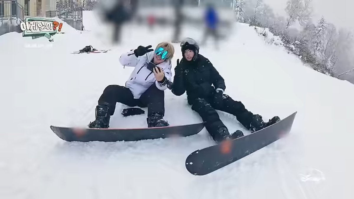 btschartsxdaily's tweet photo. #JIMIN and #JUNGKOOK are so cute 🥺💜💜

ARE YOU SURE IS COMING
TRAVEL VLOG IS COMING 
#AreYouSure https://t.co/ZaC6R06V35